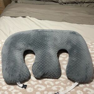 Twin z nursing pillow